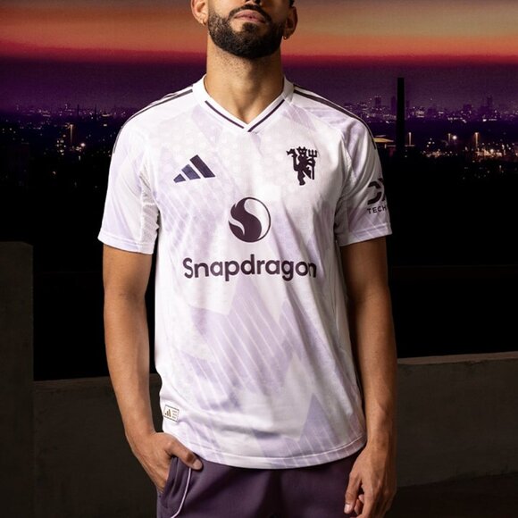 Manchester United 25/26 Away Soccer Jersey | Rare Edition | Flash Limited-Time - Picture 11 of 11